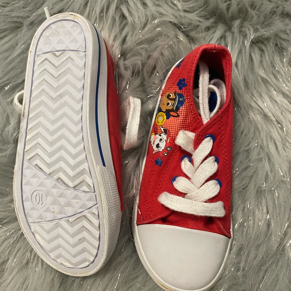 Boys shoes